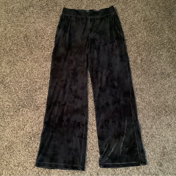 lululemon athletica Pants - Lululemon athletica velour wide leg pants, gray w/multicolored design, size: 8